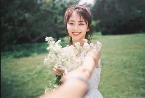 谭松韵娱乐吃瓜八卦图片,揭秘明星幕后生活瞬间